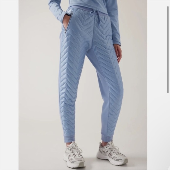 Athleta Pants - Athleta Apres Ski Down Quilted High Rise Jogger Pants in Heron Blue Sz 16